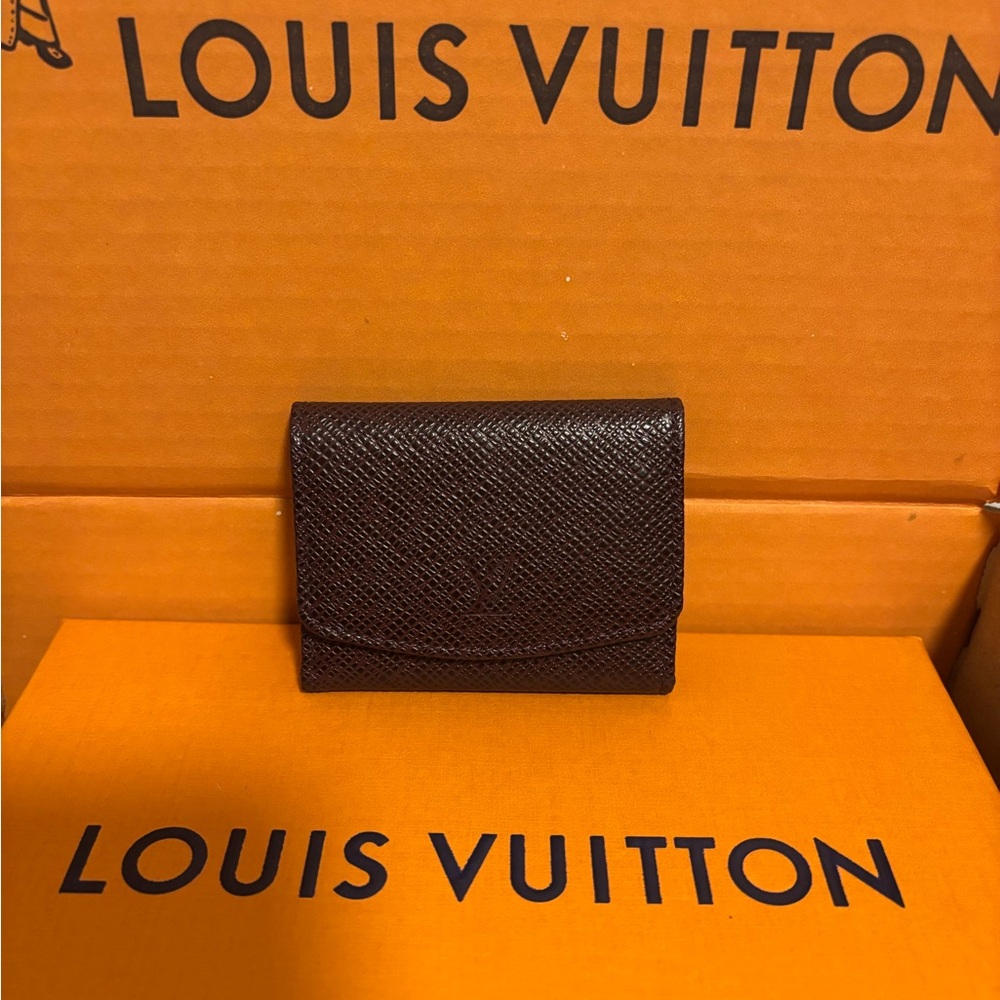 Louis Vuitton vintage Taiga leather cufflink case
